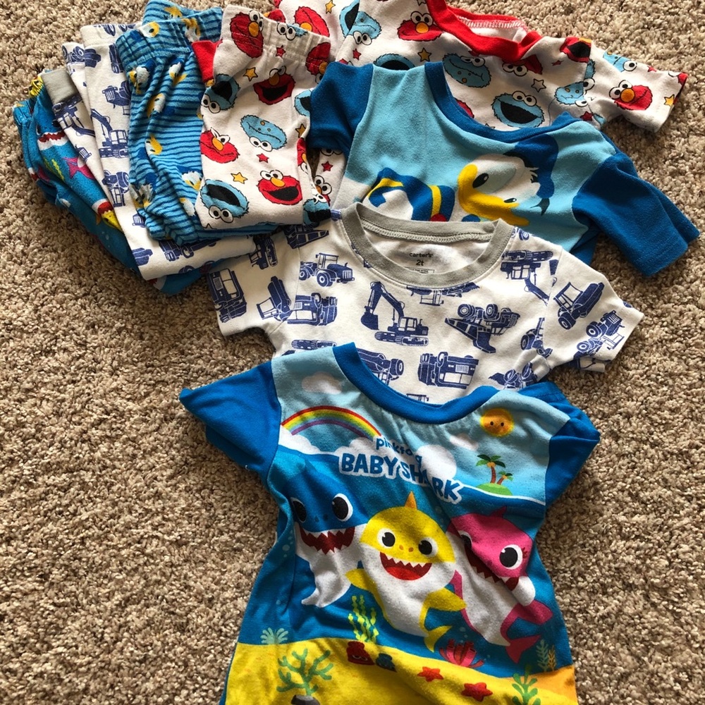 2T short sleeve pajama bundle